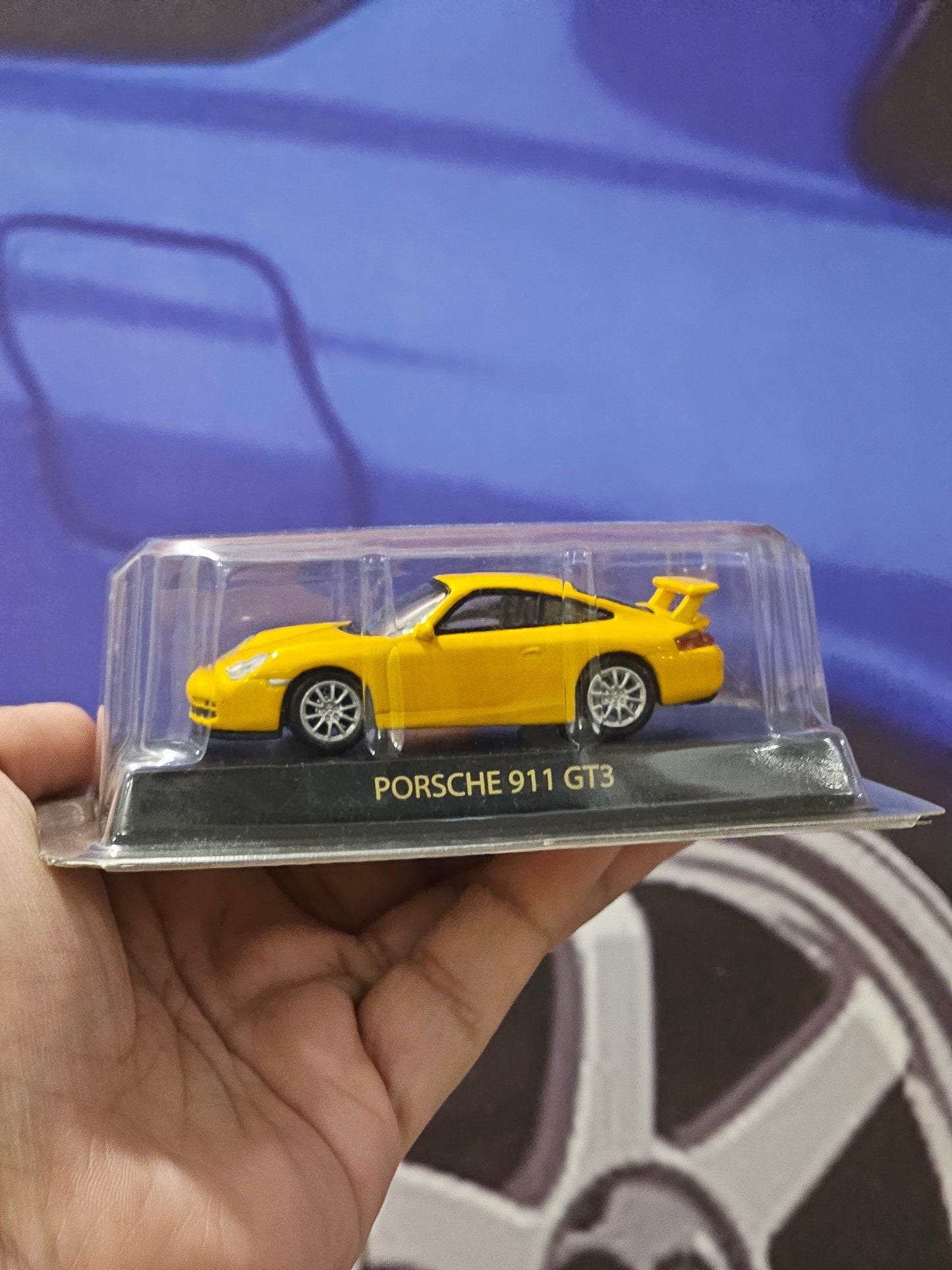Kyosho Porsche 911 GT3 (Yellow)