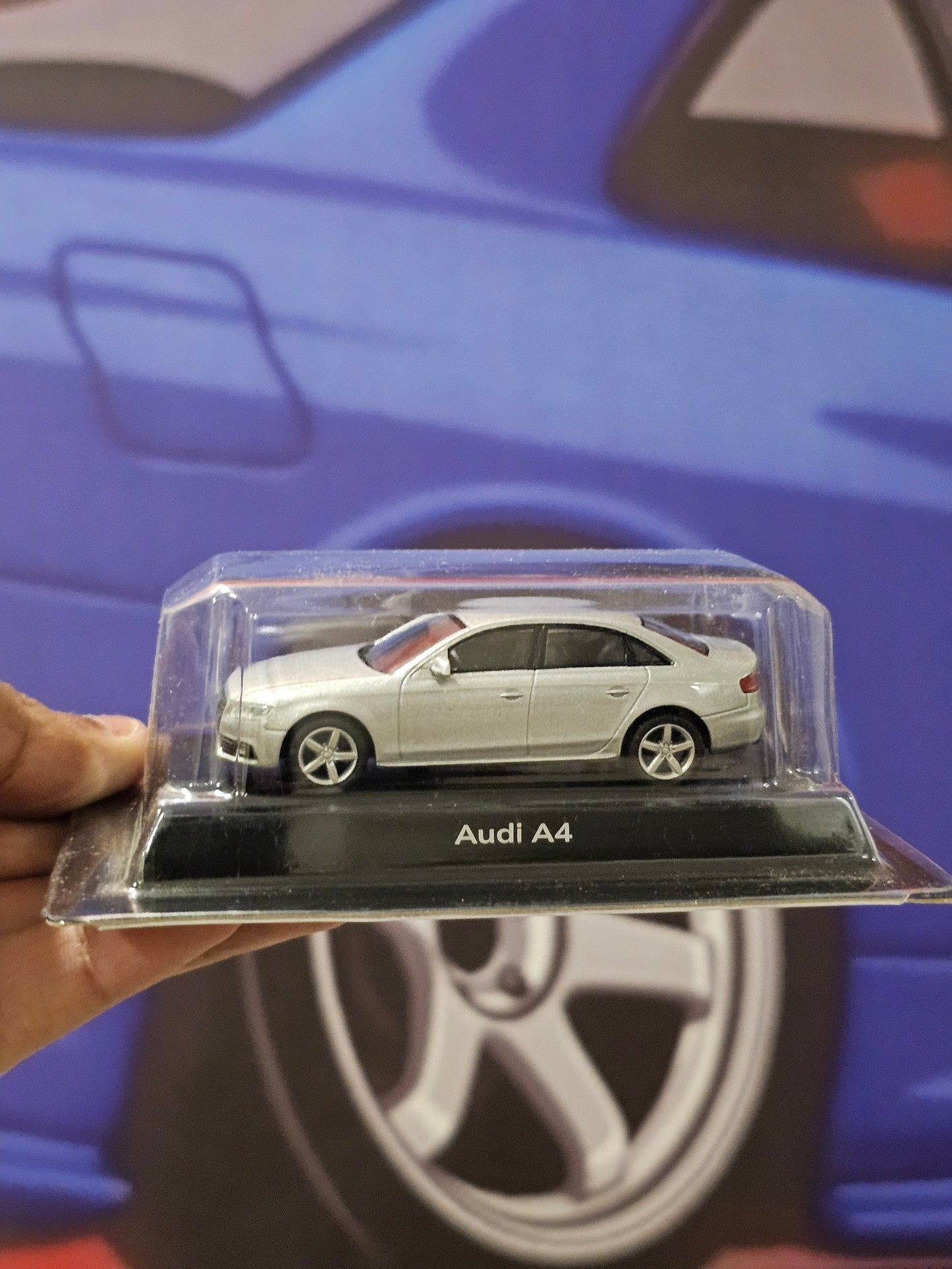 Kyosho Audi A4 (Silver)