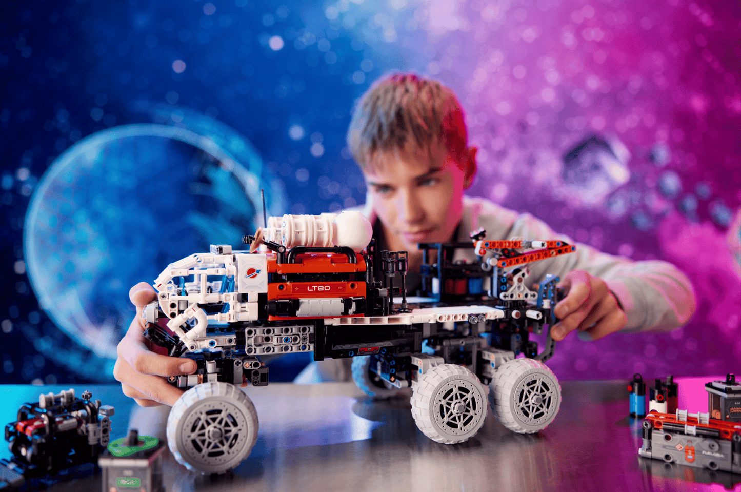 LEGO® Technic™ Mars Crew Exploration Rover