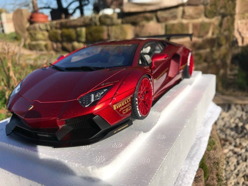 AUTOart 1:18 Lamborghini Aventador LP700-4 Liberty Walk (LB-Works)