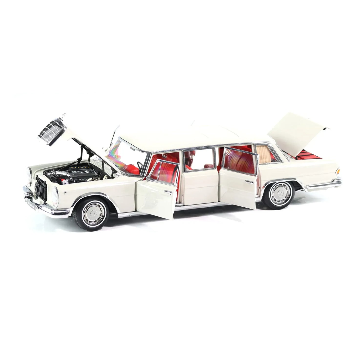 Kengfai 1/18 Mercedes-Benz 600 Pullman (W100) – White with Red Interior