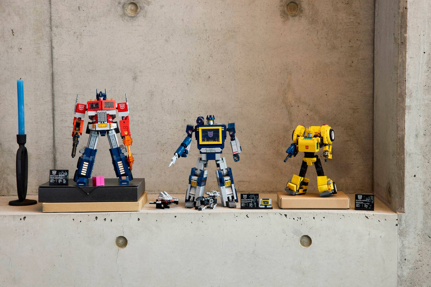 LEGO® Icons Transformers: Soundwave