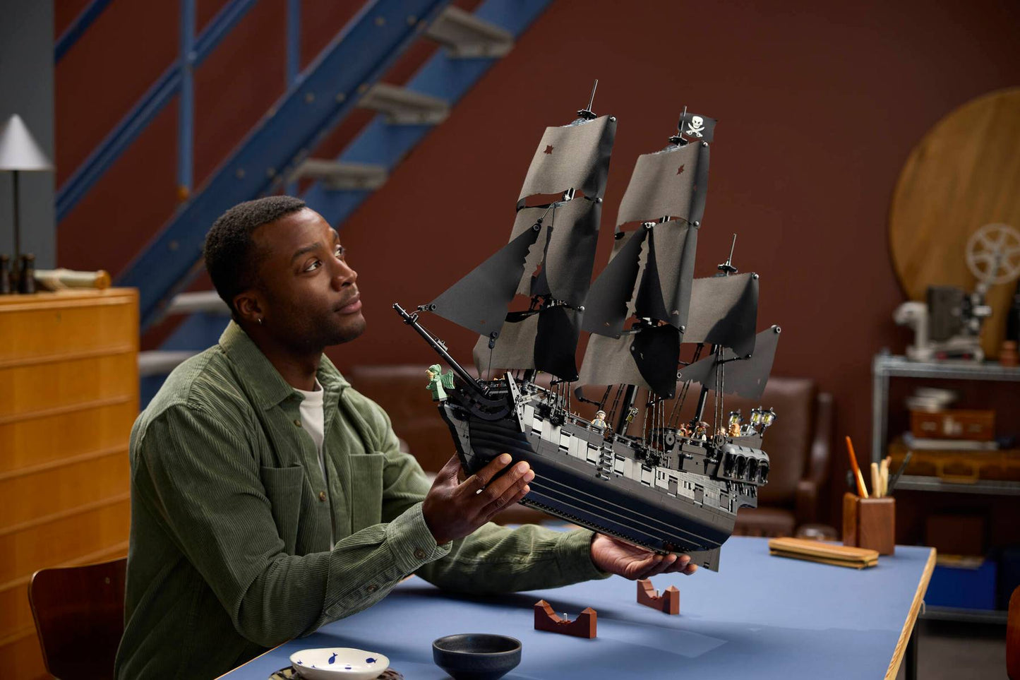LEGO® Icons Captain Jack Sparrow’s Pirate Ship