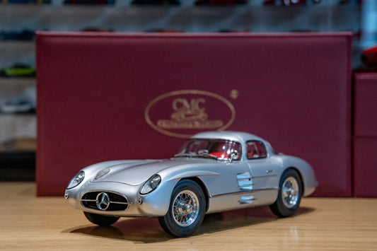 CMC 1/18 Mercedes-Benz 300 SLR Uhlenhaut Coupé (1955)