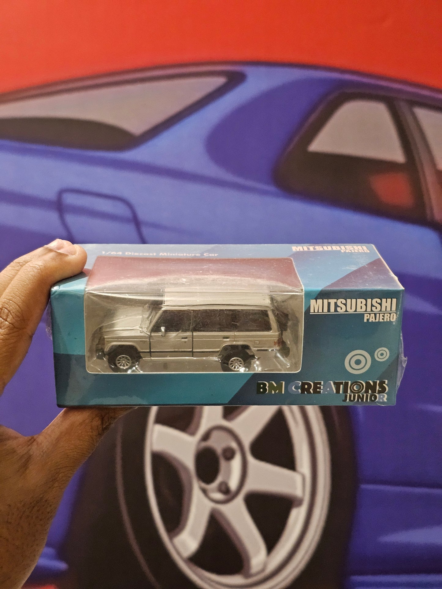 BM Creations 1/64 Mitsubishi Pajero (Silver)