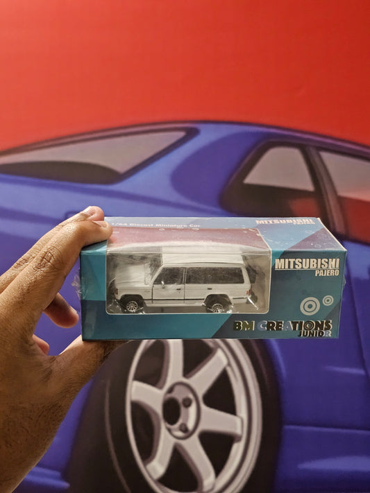 BM Creations 1/64 Mitsubishi Pajero (White)