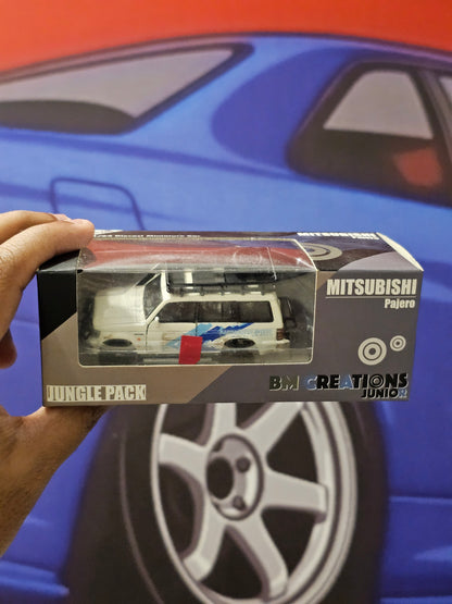 BM Creations 1/64 Mitsubishi Pajero (Jungle Pack)