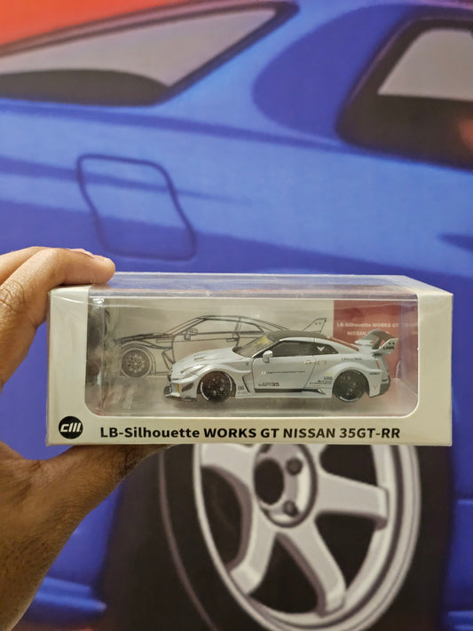 CM Model 1/64 LB-Silhouette WORKS GT Nissan 35GT-RR