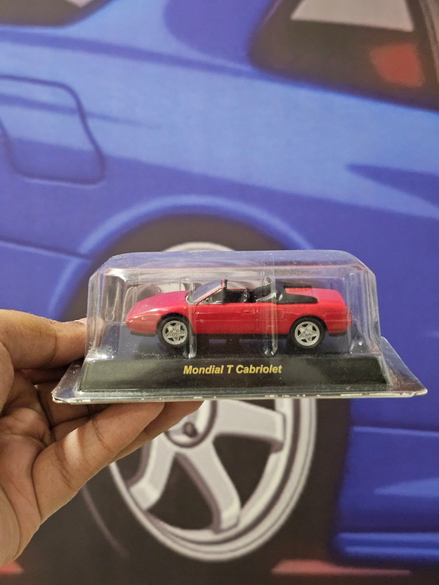 Kyosho Ferrari Mondial T Cabriolet (Red)