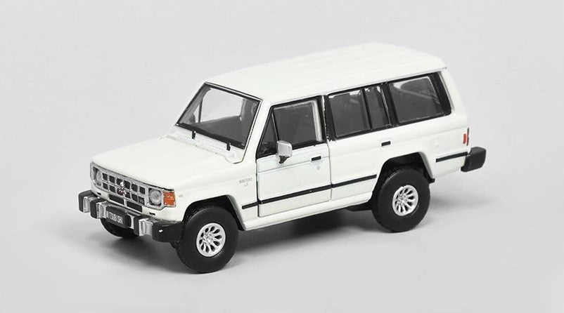 BM Creations 1/64 Mitsubishi Pajero (White)