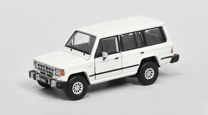 BM Creations 1/64 Mitsubishi Pajero (White)