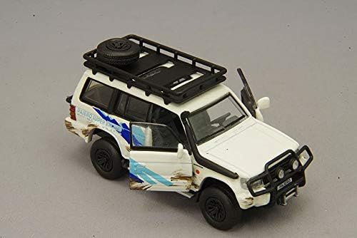 BM Creations 1/64 Mitsubishi Pajero (Jungle Pack)