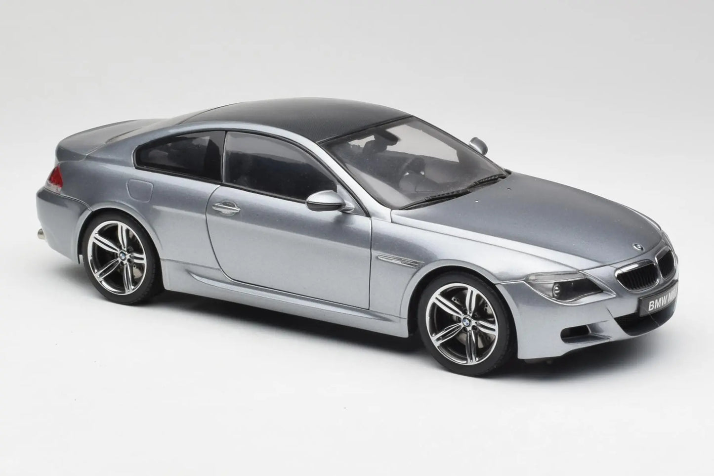 Kyosho 1/18 BMW M6 (E63) Coupe