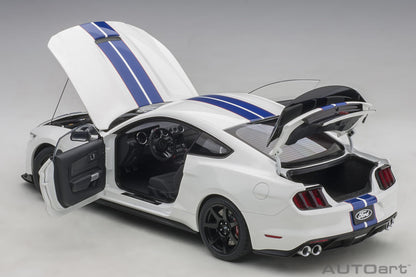 AUTOart 1/18 Ford Shelby GT350R – Oxford White with Lightning Blue Stripes