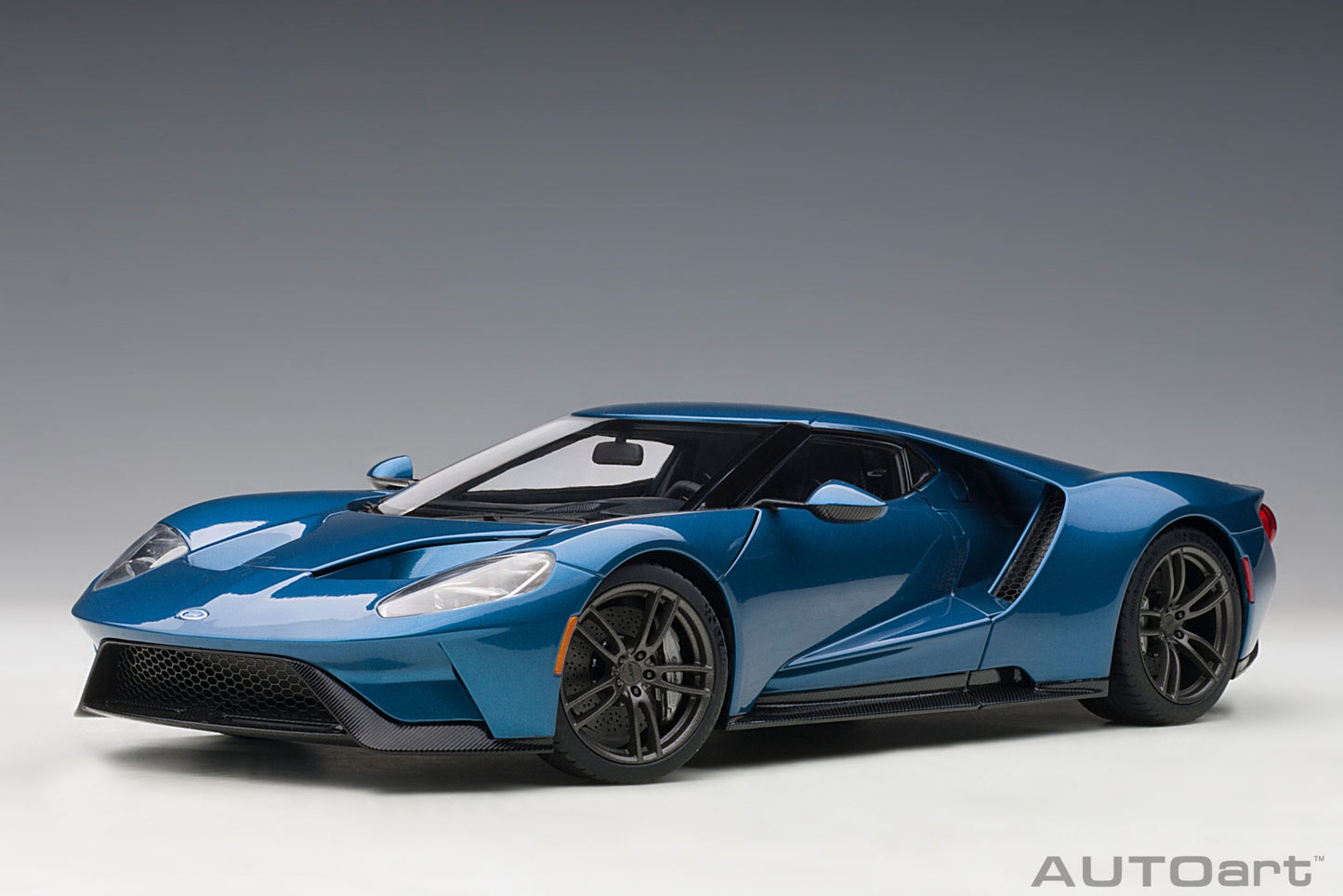 AUTOart 1/18 Ford GT 2017 – Liquid Blue