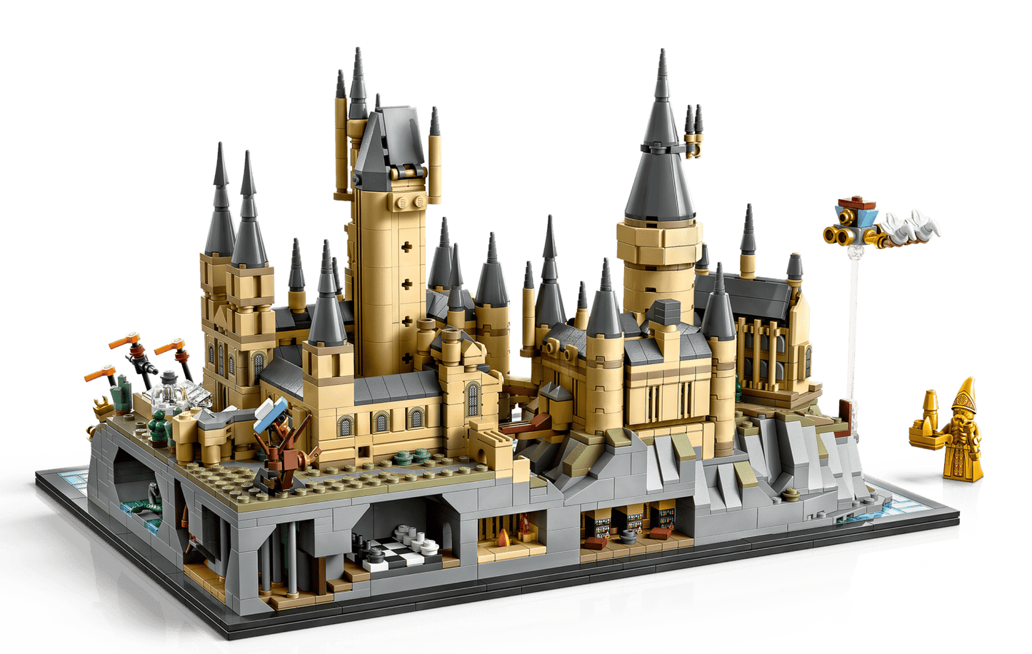LEGO® Harry Potter™ Hogwarts™ Castle and Grounds