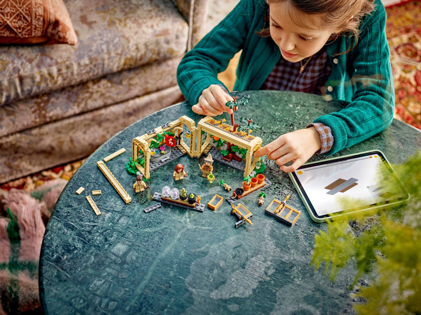 LEGO® Harry Potter™ Hogwarts™ Castle: Herbology Class