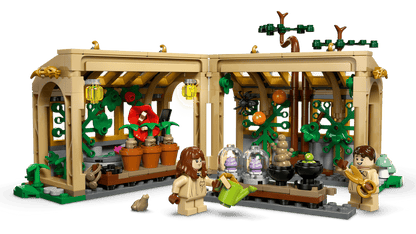 LEGO® Harry Potter™ Hogwarts™ Castle: Herbology Class