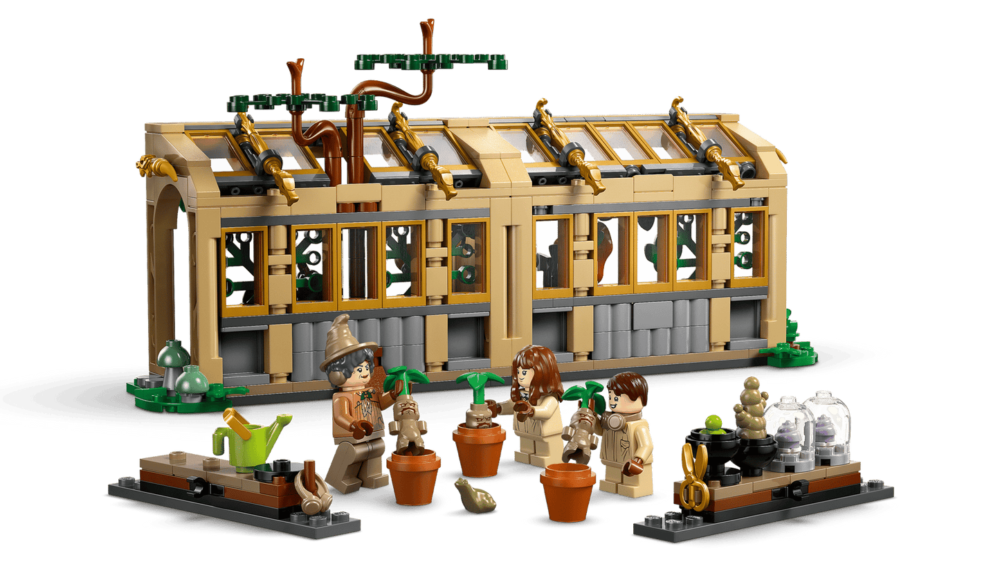 LEGO® Harry Potter™ Hogwarts™ Castle: Herbology Class