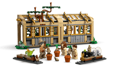 LEGO® Harry Potter™ Hogwarts™ Castle: Herbology Class