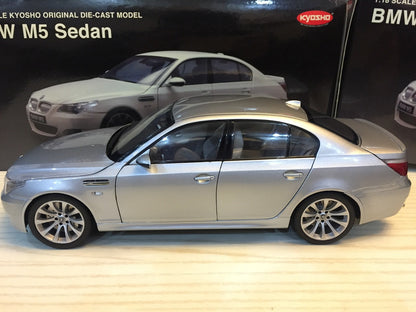 Kyosho 1/18 BMW M5 Sedan – Silver