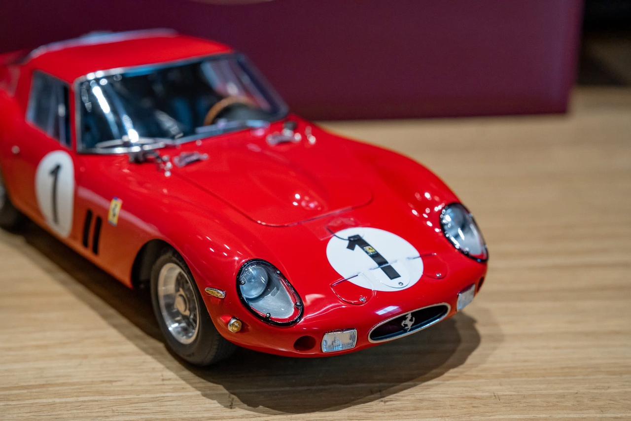 CMC Ferrari 250 GTO 1/18 Scale Model