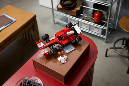 LEGO® Icons Ferrari F2004 &amp; Michael Schumacher