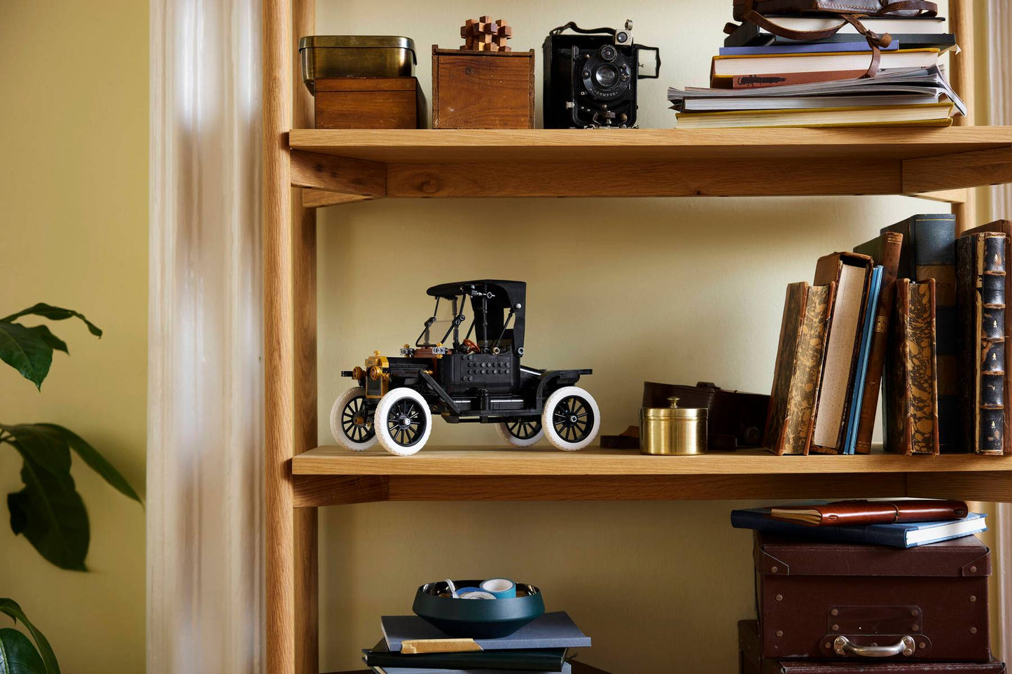 LEGO® Icons Ford Model T