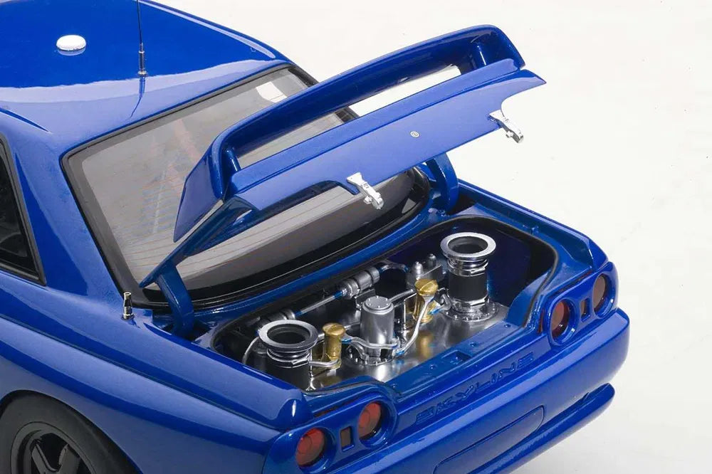 AutoArt 1/18 Scale Nissan Skyline GT-R R32