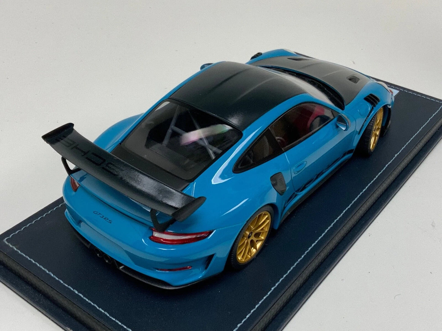 Minichamps 1/18 Porsche 911 (991.2) GT3 RS – Weissach Package (Miami Blue)