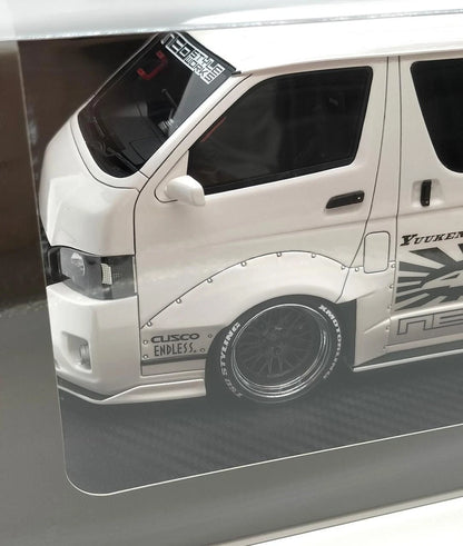 Ignition Model 1:18 Toyota Hiace (H200) – T.S.D Styling (White)