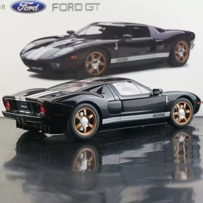 AUTOart 1/18 Ford GT 2004 – Mark II Black / White Stripes