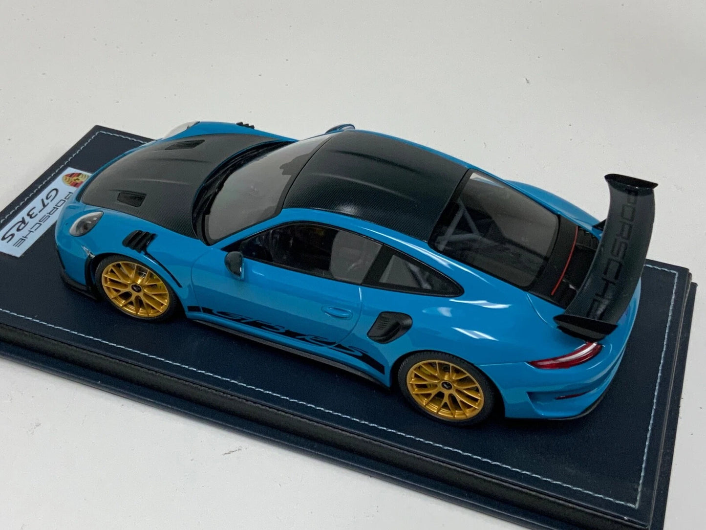 Minichamps 1/18 Porsche 911 (991.2) GT3 RS – Weissach Package (Miami Blue)