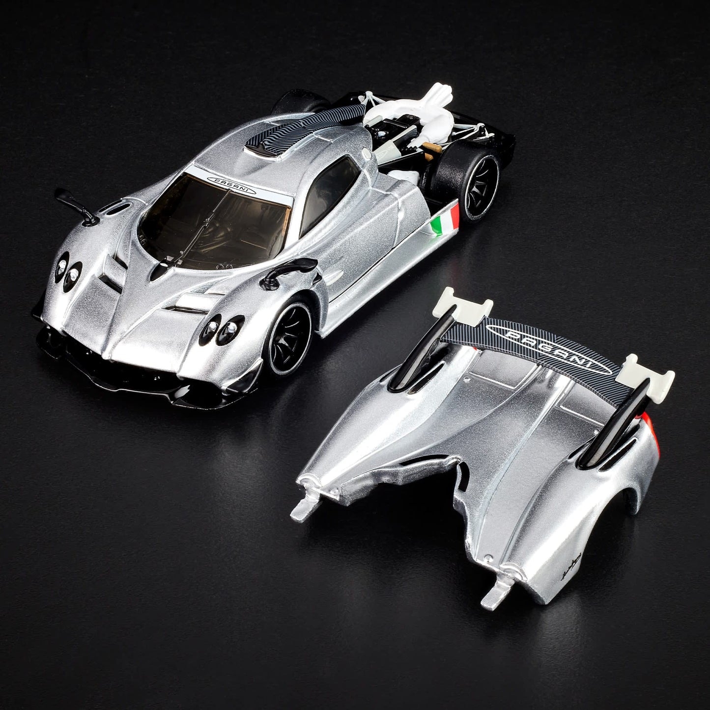 Hotwheels RLC Exclusive ’21 Pagani Huayra R